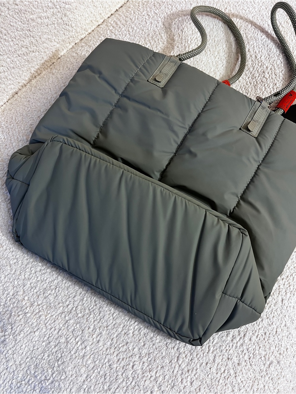 Topologie Quilted Puffer Tote in Gray - Picture 7 of 10